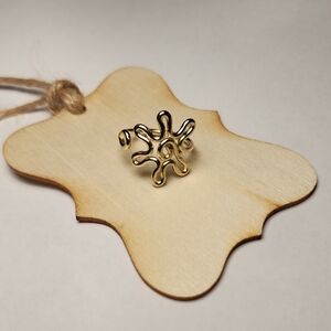 Gold Tone Adjustable Floral Design Ring